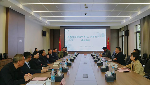 e68b73b694cc0c4ffa72cb1b454497ac