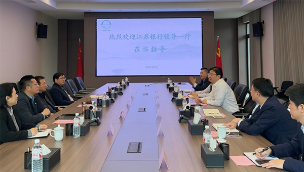 e8fe7d64911b2cfd6f622e035d28e3c1